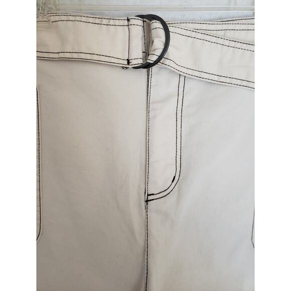 Nordstrom BP Women's High Waisted Ivory with Contrast Seaming Belted Shorts. 1X - Picture 5 of 12